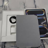 ipad 11pro M5 ايباد M5 حجم 13  عدد الدورات 2 مستدخدم يوم واحد لون اسود...