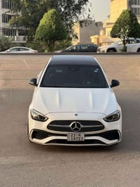 مارسدس c300   موديل 2024   حادثها بس بنيد مبدل نفس الون   للبيع  07815...