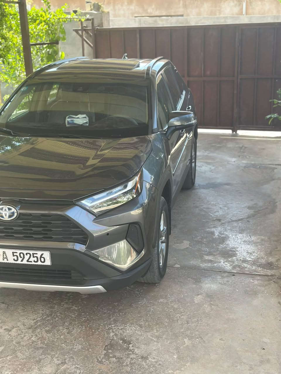 السلام عليكم  Toyota RAV4 2022 XLE هايبرد صور الحادث بل منشور بونيد بلادي مبدل السعر حسب المرهم ترهم مقدمه و قسط و ترهم نقد الشراي يتصل ***********
