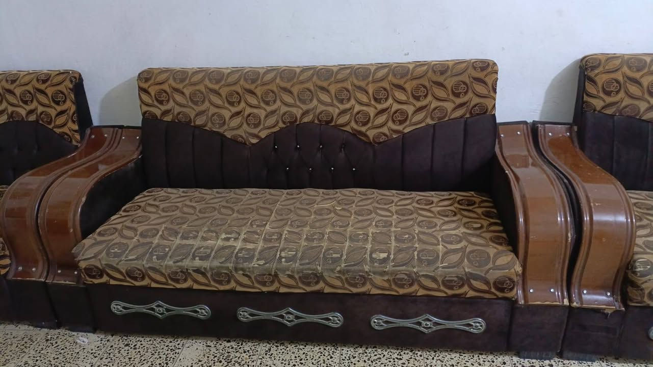 سلام عليكم تخم احطاطه كما موضح بالصوره ستوته نفرين مالته ممصورها بس دايسه سفنجتهه 
لاستفسار اتصل او راسل الواتس ***********
مكاني بعقوبة التحرير
