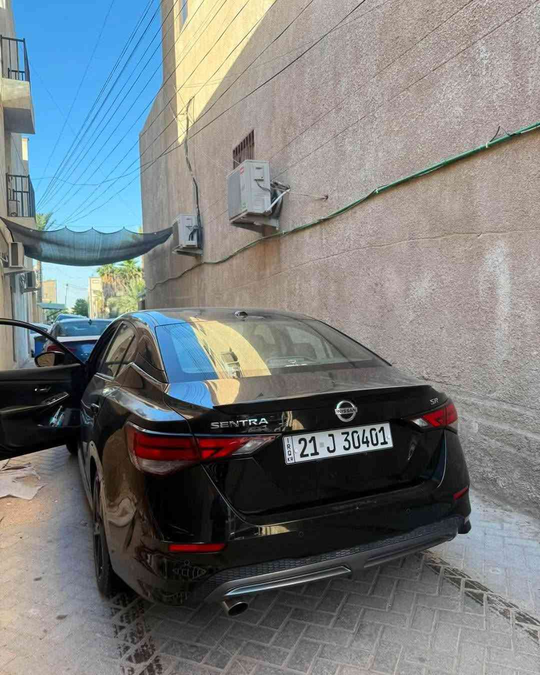 اعلى شي نيسان سنترا SR 2021 فول 1/1
الي على باب الله ياخذها 
محرك 2000 ماشية 26 الف 

فول مواصفات السيارة 
فتحة سقف سلايد
نقط عمياء
رادار أمامي خلفي
كاميرات 360 درجة
تدفئة مقاعد للسائق والراكب 
تدفئة استيرن
مقعد كهربائي مقاعد جلد
تبريد بيانو
شاشة العداد كبيرة+شاشة المسجل
نظام صوتي من شركة Bose
دوسات وويل رياضي بلادي

🟥 سعر سوي تعليق تصلك رسالة 💌
ضربه جاملغ خلفي سطحي
بجم كبس

رقم هاتف ***********

نص مكتوب في الصور:
- Nissan Sentra Sr 2021 Black 2.0L 4 vin: 3N1AB8DV1MY232155 Final bid: $8200