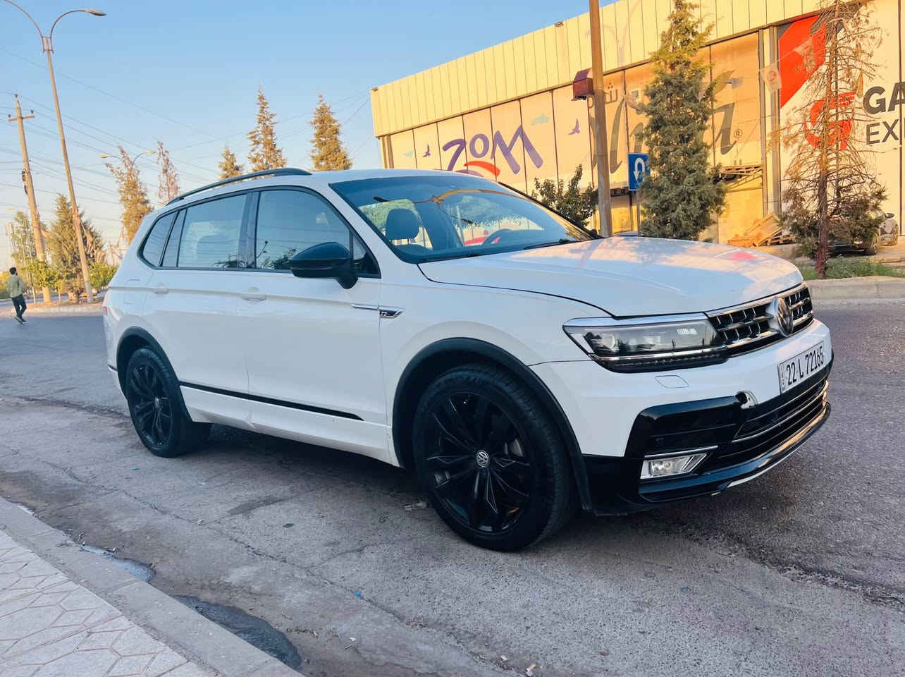 wolkswagen tiguan2021
فول موسه فات
٣ريزكوشن
كوشن جلد
كوشن هيته ر
هه رچوار لا رادار 
شاشه ئه لكترؤنى 
پانؤراما
زؤر موه سه فاتى تير
مه كينه ٢٠تؤربؤ
بؤياغ ته نها بؤنيت بؤياغه دوو pdr هه يه
***********
*********** أربيل, العراق
