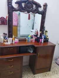 ميز تواليت • نظيف • الحريه دولعي