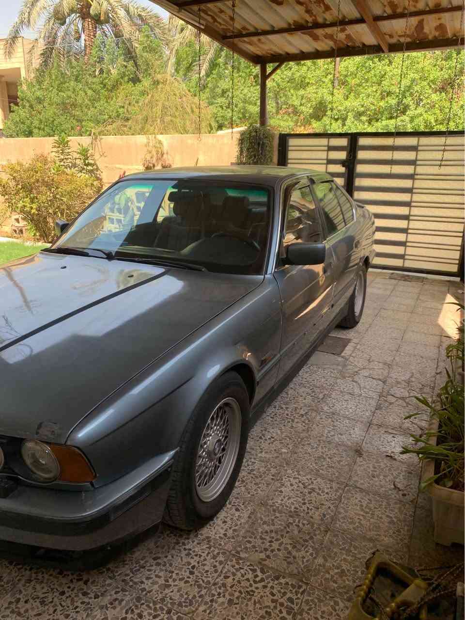 السلام عليكم 
Bmw 525i موديل 1990
رقم بغداد مشروع وطني باسمي صارلها 3 سنوات عندي 
محرك مفتوح 2500 كير اوتو بلادية بدون تحوير 
سيارة جاهزة بدون نقص وتبريد امامي وخلفي جديد ثلج واطارات تخم جديد وباتري جديد
فتحة سلايد طكتين
جام اربعة كهرباء
سنتر لوك
كهربائيات كلشي شغال 
مصبوغة بدون حادث 
بغداد / الدورة 
السعر 55 ورقة
متوفر واتساب
*********** بغداد, العراق

