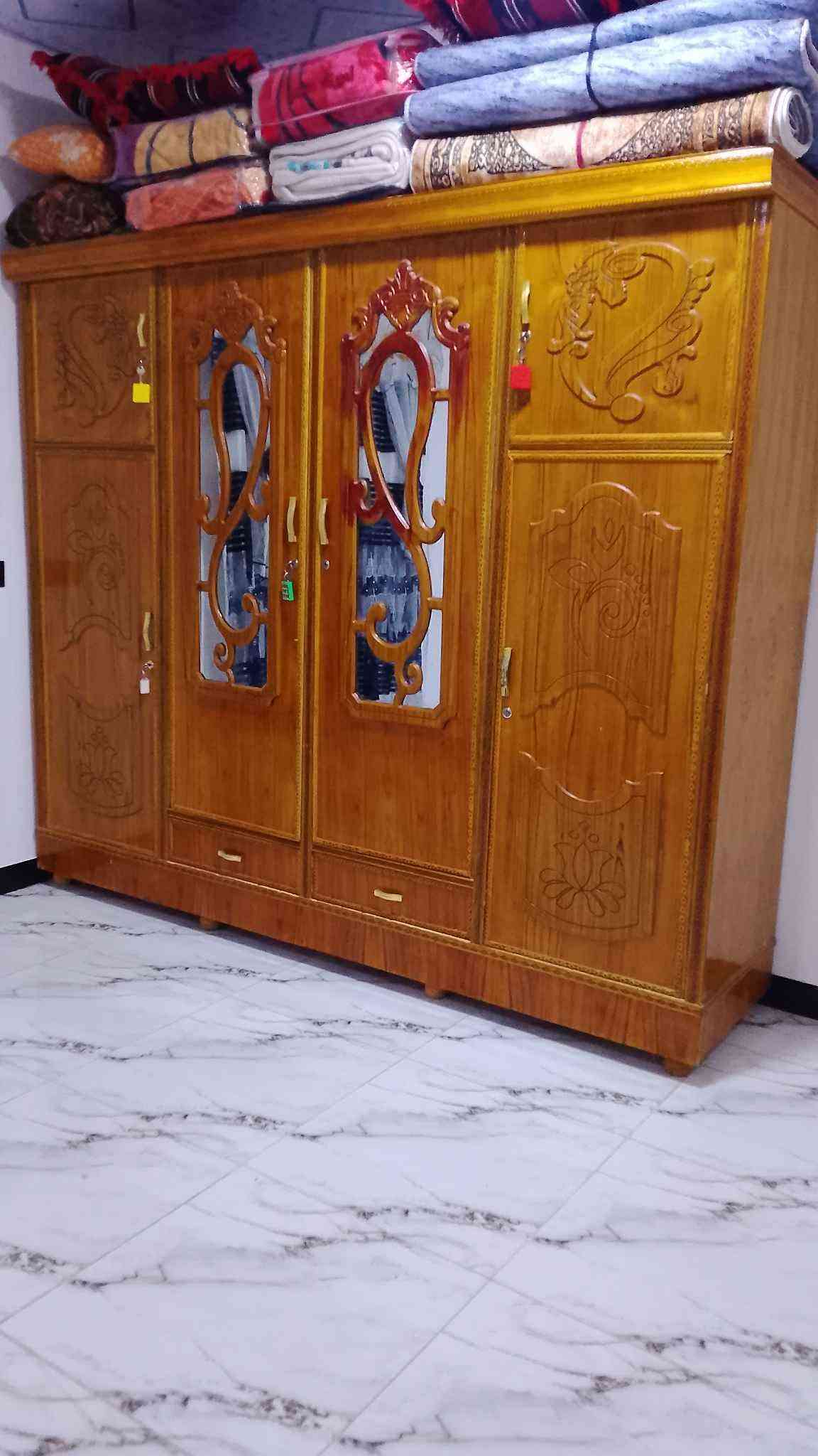 البيع  ثلاجه اخت الجديد 12 قدم متر ونص طول نوعيه تركي مستخدم 3 اشهر  سعر 250+  كنتور 4 بيبان  صاج تفصال  مبطن  مو عادي نضيف جدأ وقوي  مو سوكاوي  سعر 350   العنوان بصرة تأ ميم  هاتف*********** البصرة, العراق
