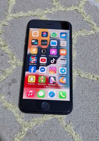 ايفون سفن • ٣٢ • قفل