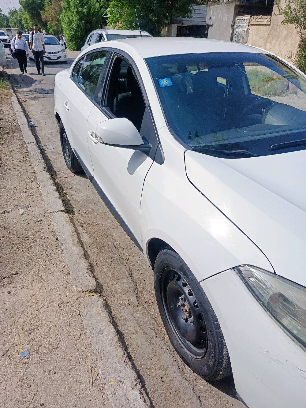 فلونس • ٢٠١٦ • باسمي بغداد