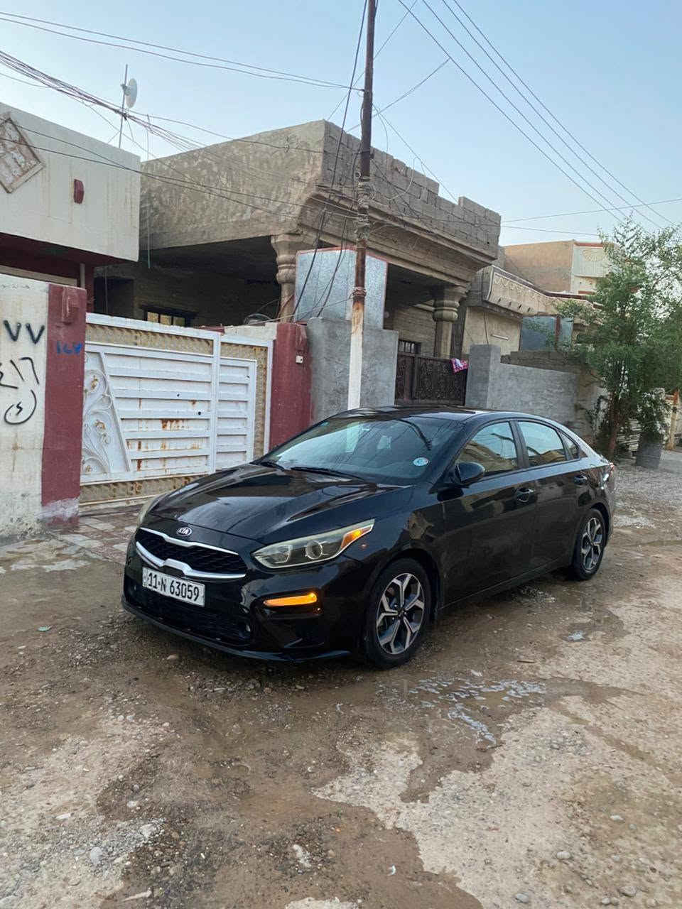 فورتي2019رقم بغداد بسمي محرك2000كيرat السياره جاهزه  بيه كلير 3قطع وباب السايق مبدل لغد شاصي مكفول ماشيه 63 بيع او مراوس السعر104وبيه مجال  رقم***********/***********
