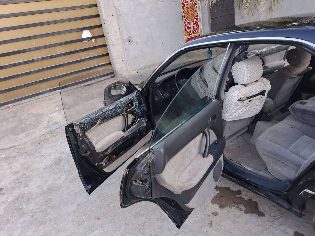 سلام عليكم سياره بطى متصل لون اسود سنويه منتهيه سياره جاهزه من حداده وتبريد سياره مكفوله من ضربه ونقل سياره بيهه جراد سعر 47 وبيهه مجال متواحد ع واتساب رقم الهاتف ***********
