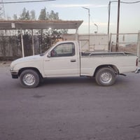 للبيع تيوته موديل 2001 سعر 70 وبيه مجال رقم موبايل 07841547228