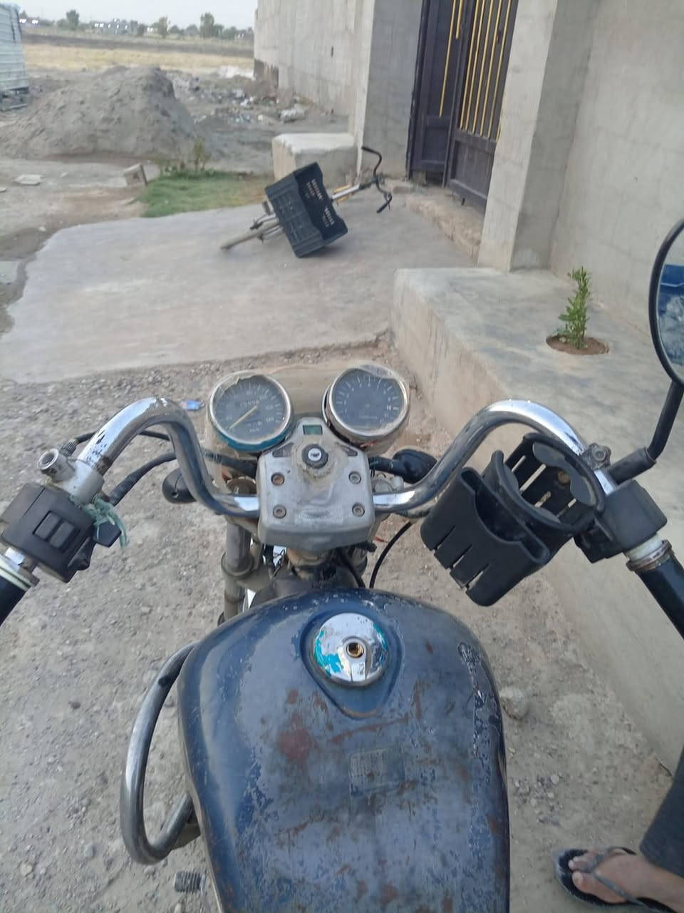 السلام هاذه هارلي 2 ولف لبيع السعر 300   $***********
