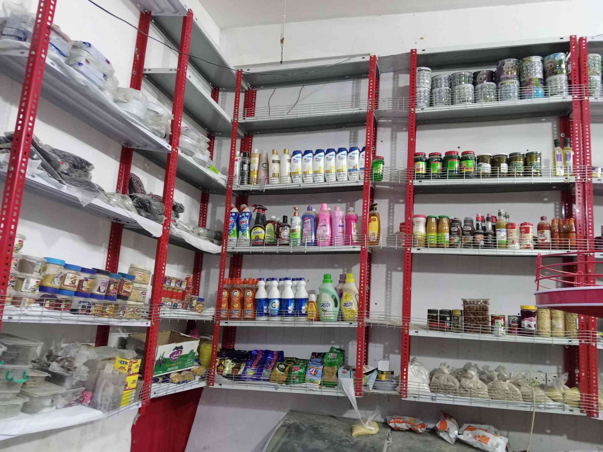 @السلام عليكم  اسواق للبيع تحتوي على ٦ عارضات ومجمده وتحتوي على سفينه ورفوف كوزمتك وتحتوي على كرسي كيمك وتحتوي على ميز وأسواق سعر ٥ مليون الموقع بغداد ضباط ثانيه شارع عشرين رقم ***********@
