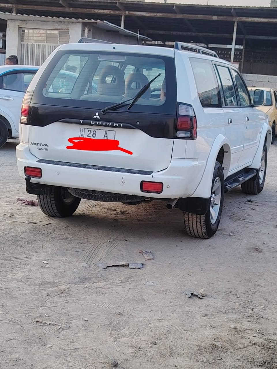 مستبوشي 2008 خليجي  فور ويل محرك كير حداديه تخم تاير جديد  تبريد كهربائيات دواخل مكفول وجديد كل نقص مابيها 
بيها بارد خشم البنيد وباب السايق شخط والباقي كفاله 
بأسمي شخصيآ رقم جديد 
السعر 100الديوانيه الحمزه الشرقي ***********

