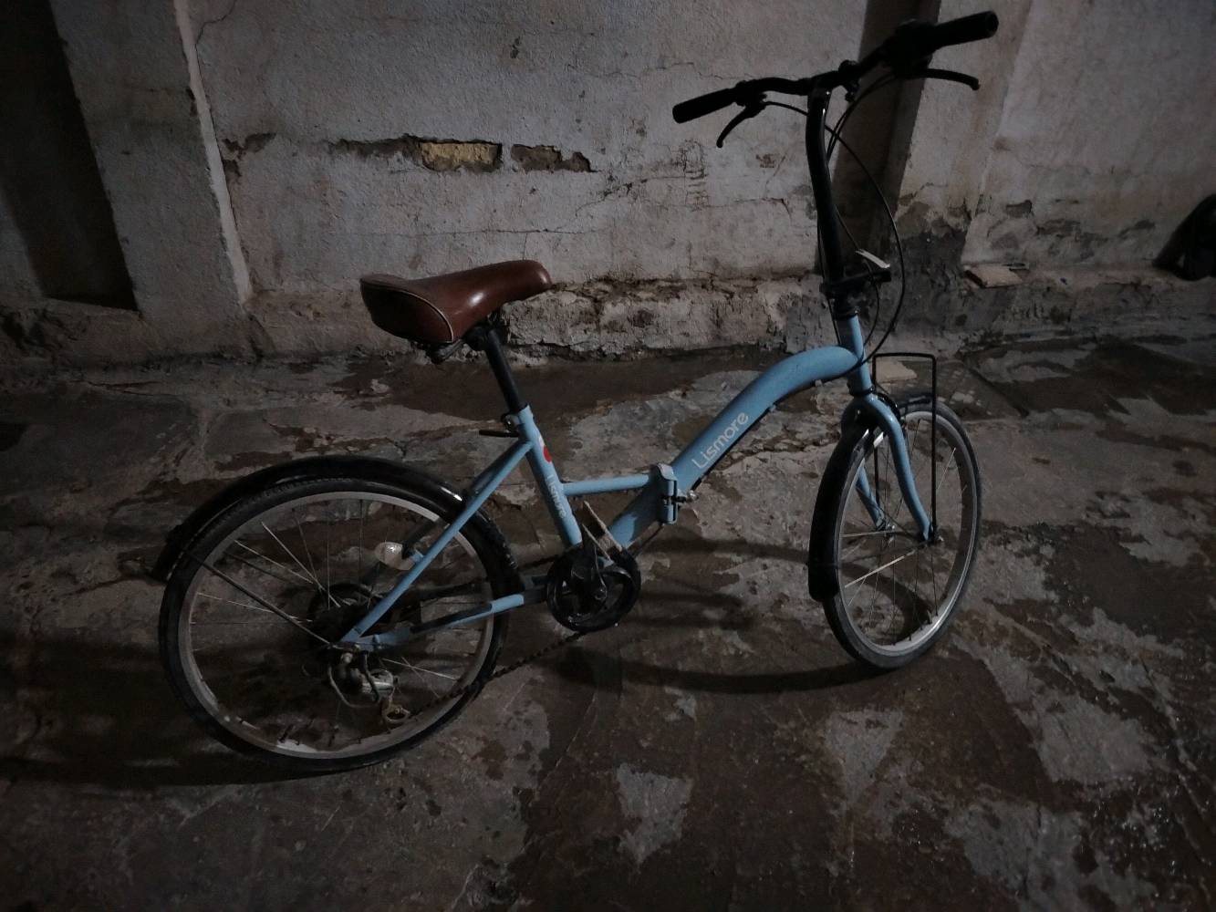 بايسكل للبيع ابو الطبكه ياباني كامل كلشي ما يرداله اخو الجديد استخدام 3اسابيع سعر 110وبي مجال عنوان بغداد حي الجهاد الالفين