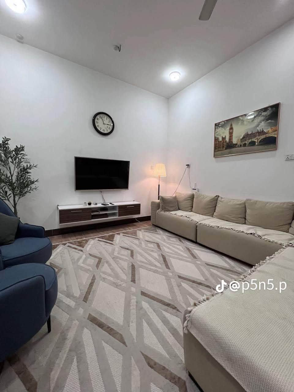 حمدان خلف الجامع • ٢١٠م • ٤ غرف