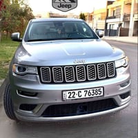 جراند شيروكي سومت • ٥٧٠٠ • بانوراما