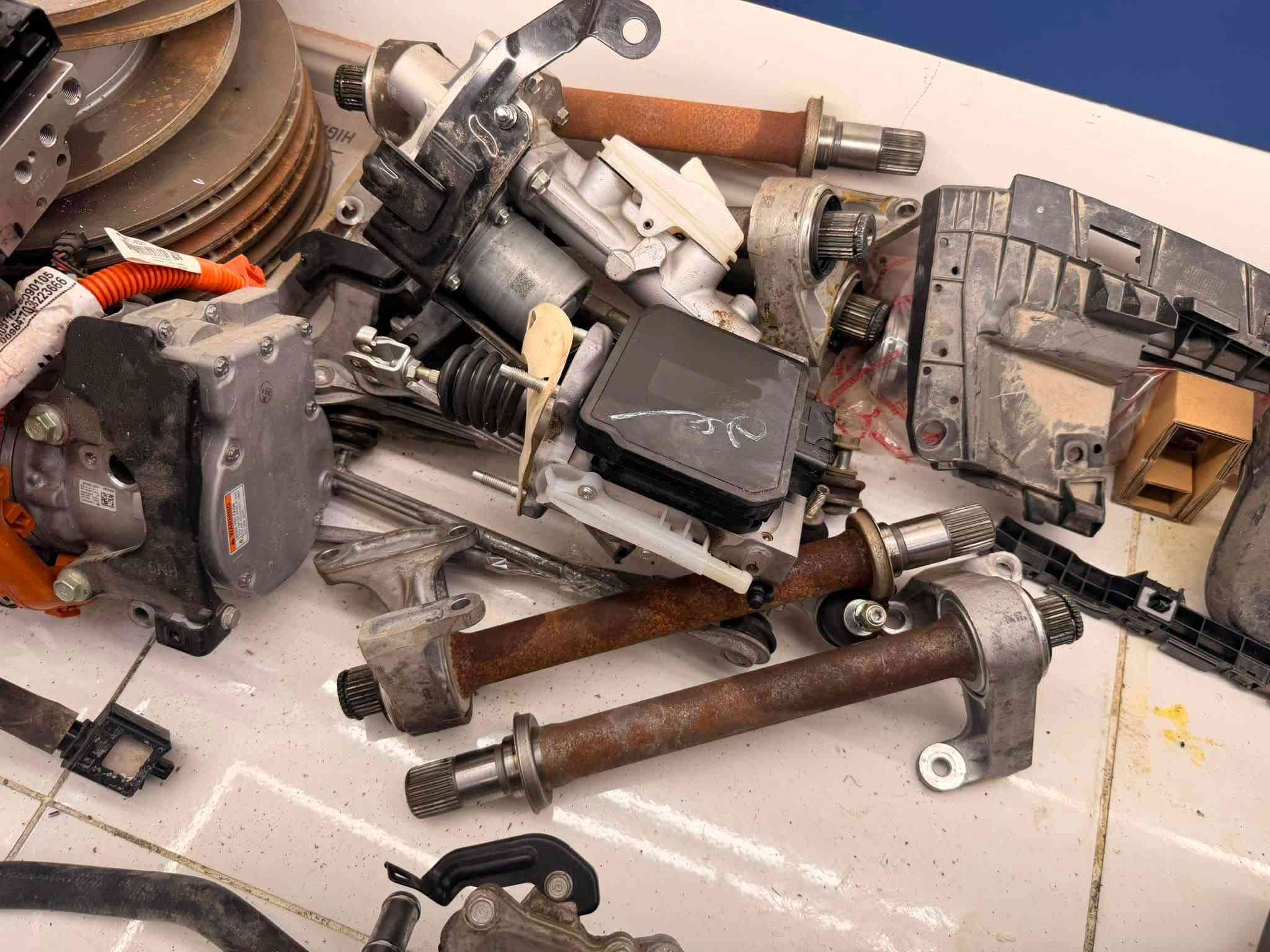 🚗مركز  المحترف بقطع غيار هوندا 🇯🇵
🔧 ثقتك الأولى بقطع الغيار الأصلية، التجارية، والتفصيخ لهوندا
العنوان الاعظمية شارع عمر بن عبد العزيز مقابيل صيدلية الباخرة 
***********
***********
