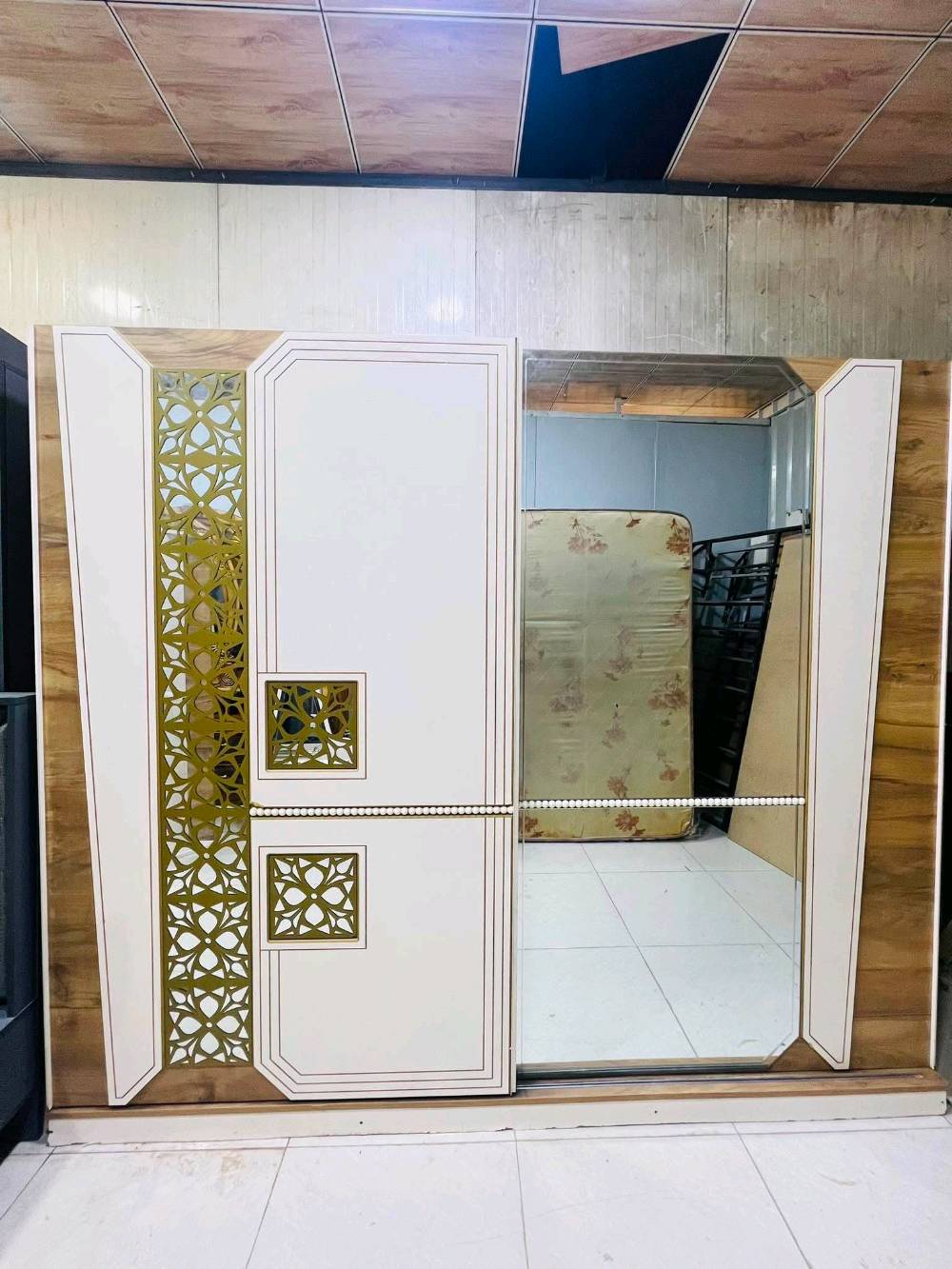 غرفه تركيه نضيفه جدا 7 قطع 500 فقط نقل وشد مجاني