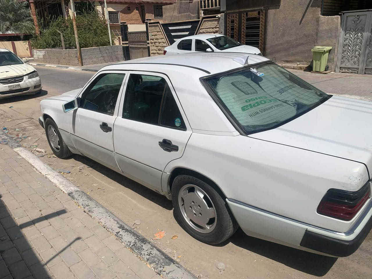 مارسدس دب للبيع موديل 94 مكينه ثنين ونص ديلكو سياره رقم بغداد سنويه مشروع وطني لل27سياره ورثه  حادث سياره جاملغ خلفي والفخذه جهه السايق مبدله كير مكينه مكفولات غرفه جلد كهرباء جديده كهربائيات السياره كلهه شغاله حداديه جديده سعر السياره 35 وبيهه مجال ***********
