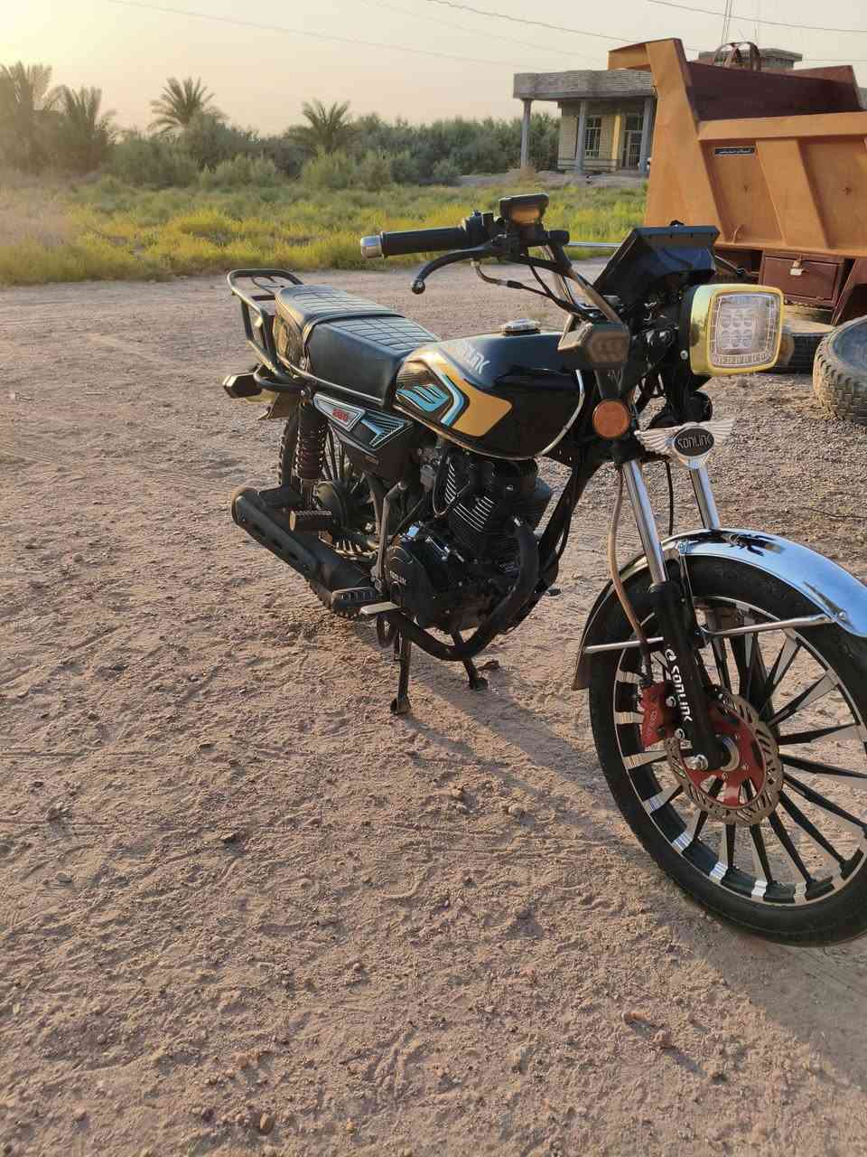 السلام عليكم للبيع دراجه موديل 2025 زيرو
محرك 200cc
السعر 900 مكاني الكرمه
***********
