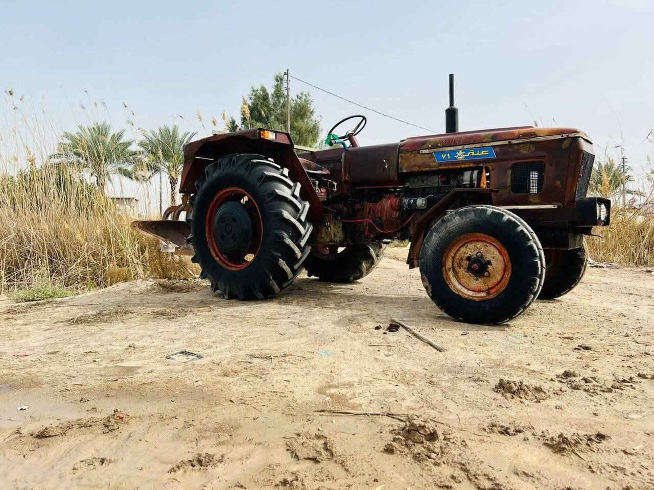 للبيع عنتر 1988 مكينه على وضع الشركة بلاديه اي نقص ما بيه كير محرك واكسن وجهاز هدروليك مكفولات ثكالات امامي خلفي نكره سلف كهربائيات شغاله تخم 
تخم تاير مكينه مال جناي اي نقص ما بيه خير من الله السعر على الخاص المكان 
بابل قضاء المسيب الاستفسار على الرقم 
***********
