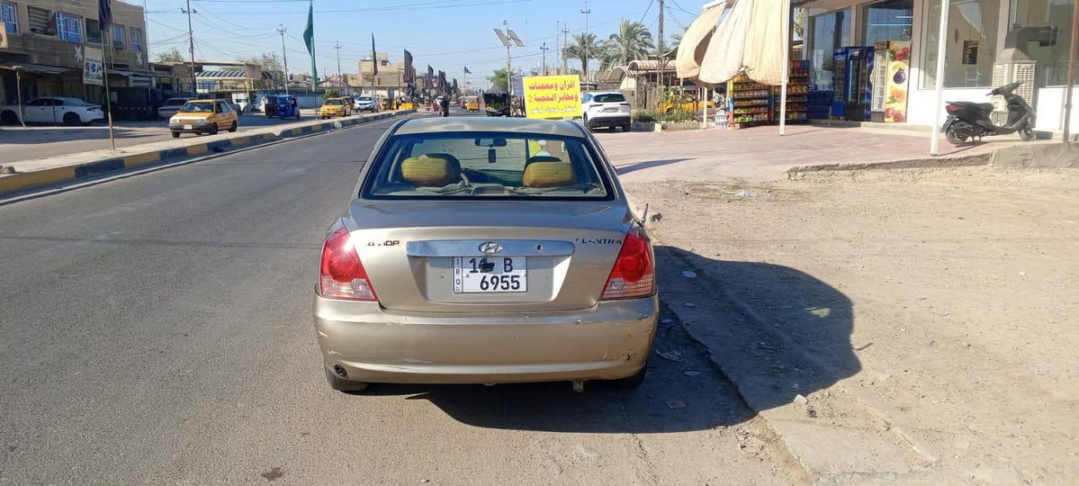 النترا 2006 وارد امريكي مكينة 2000 تبريد ثلج شادلها منظومة غاز رقم بغداد انجليزي مكان السيارة بغداد الشعب ***********.   السعر ٦٣ بيها مجال قليل
