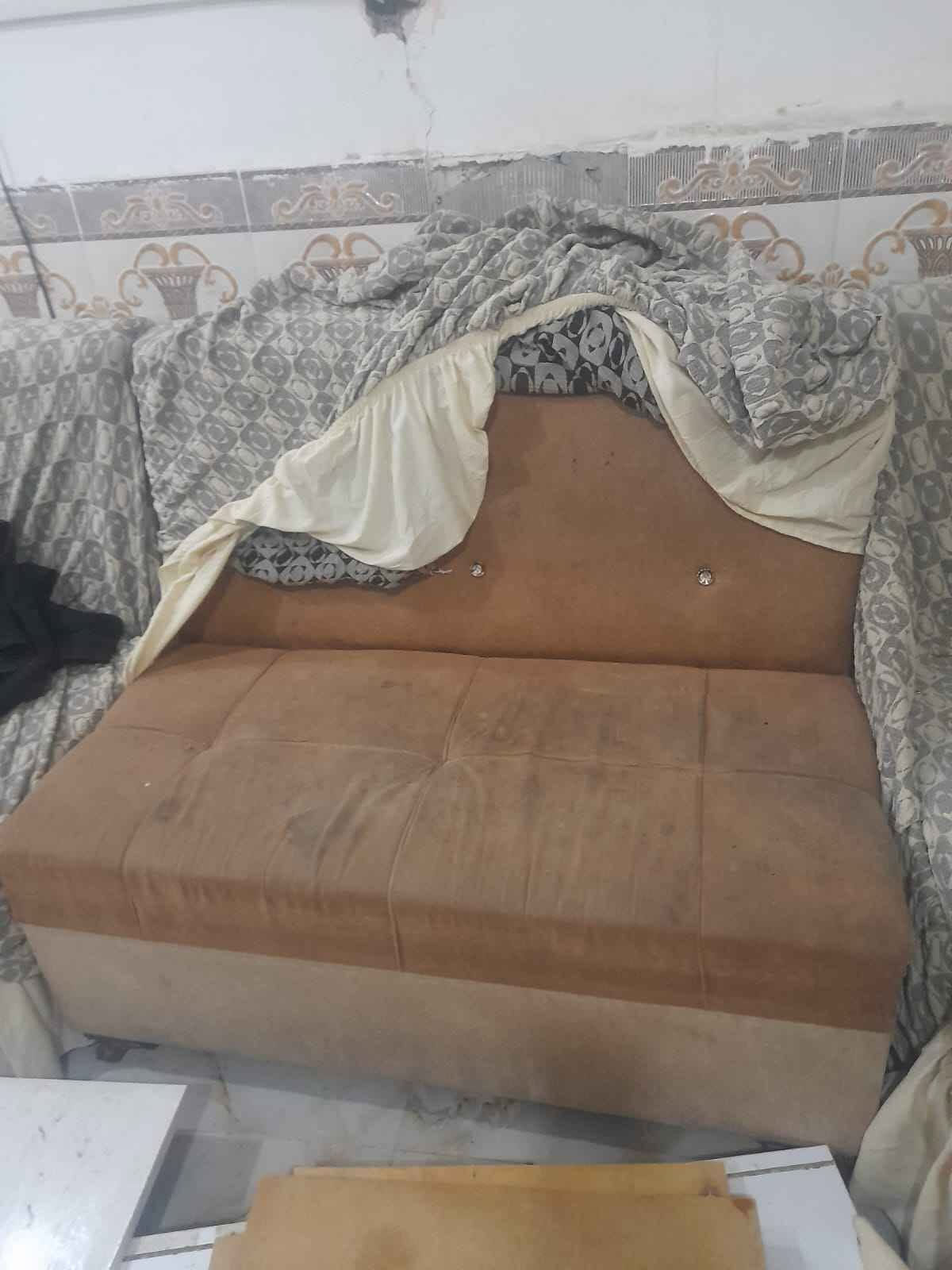 كاونتر بيبانه موجوده طباخ خمس عيون شغال بس يرادله تنضيف غساله شغاله تنشيفه شغال درام ماي ابيع شيله وحده مابيه شي البصره_ابي الخصيب عويسيان رقم هاتف *********** وتساب البصرة, العراق
