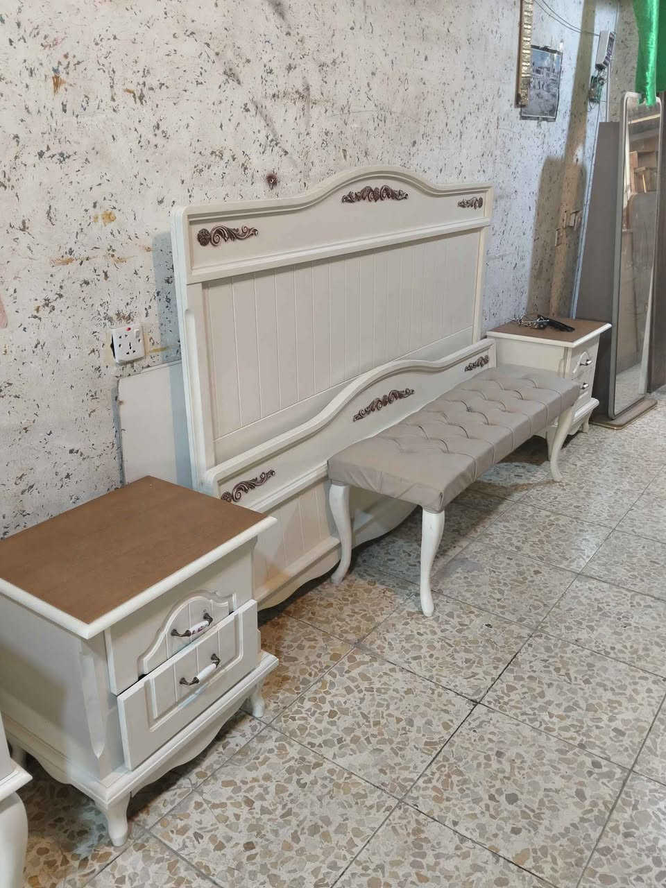 غرفة نوم • نقل وشد • بغداد