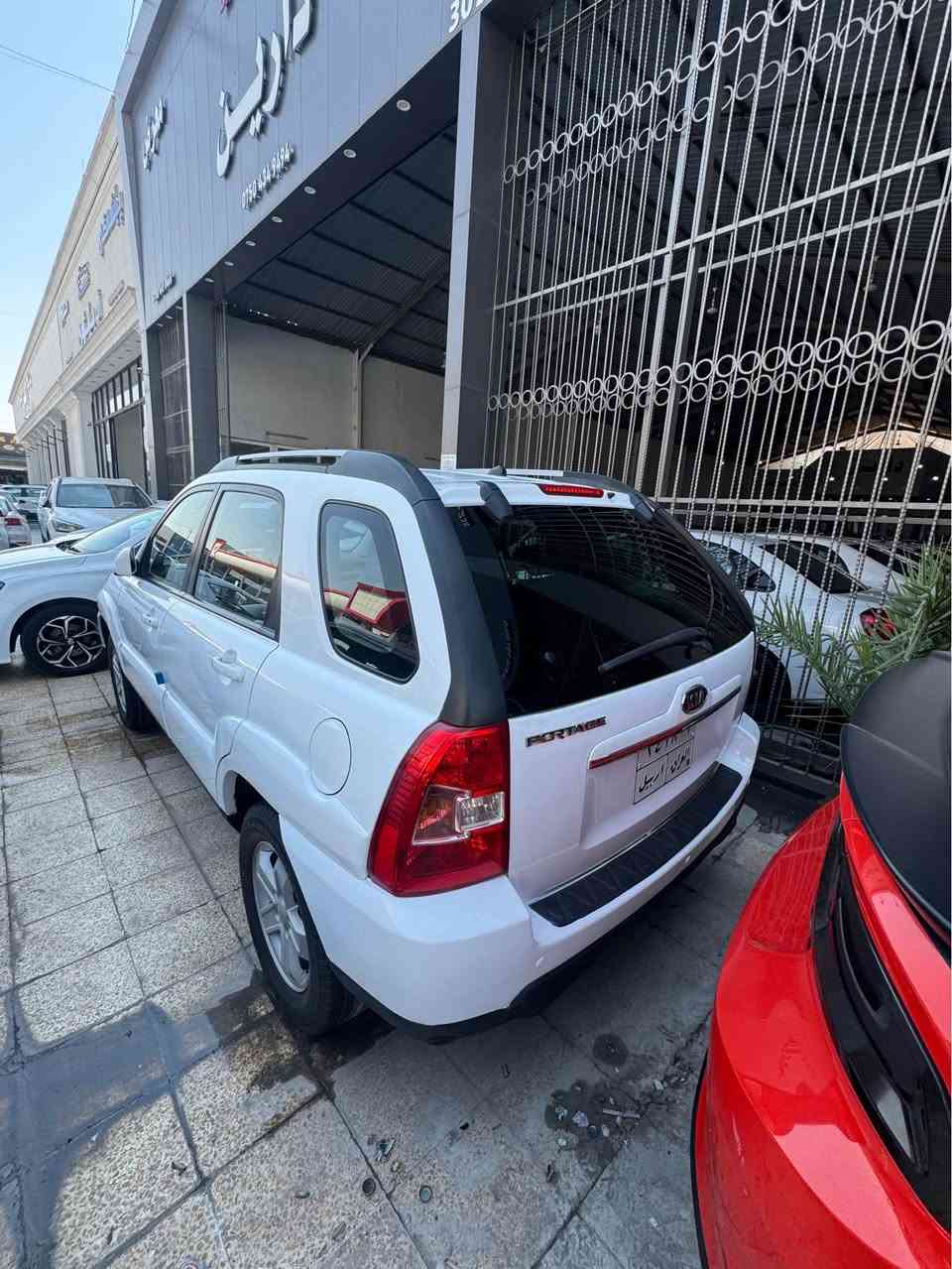 سبور تاج ٢٠١٠ سياره بدون سبغ سياره محرك كير بشرت سياره فتحة abs سياره وكاله بصمه بشرت 112ورق بيمجال مكان اربيل*********** أربيل, العراق
