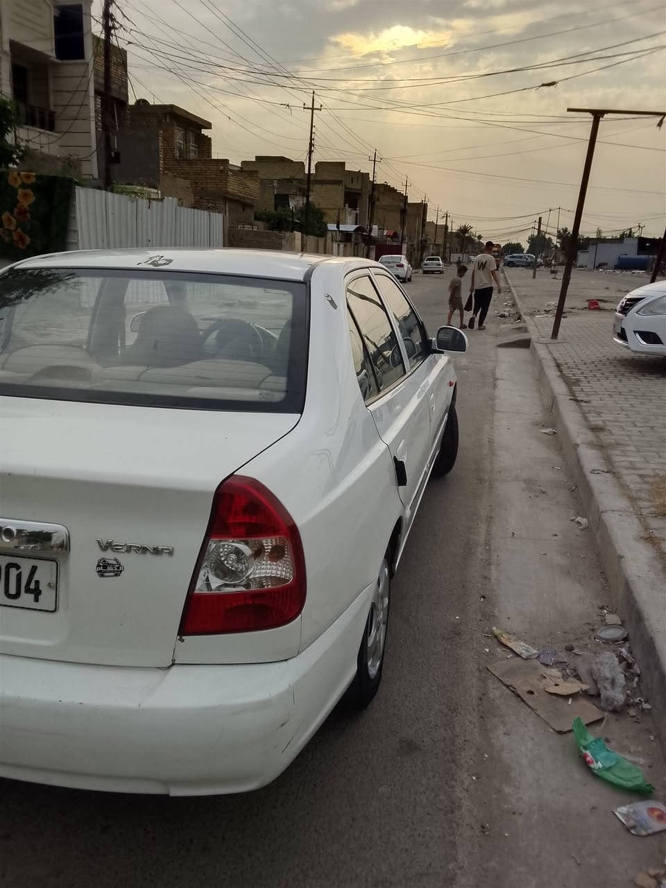 سلام عليكم عندي فيرنا ٢٠١٢ محتاج ابيعه سياره مكفول شواصي كيرتبريدمحرك سياره نظيفه سنويه جديده بسمي مكان بغدادالسعر٧٠بيه مجال الاتصال على رقم ***********
