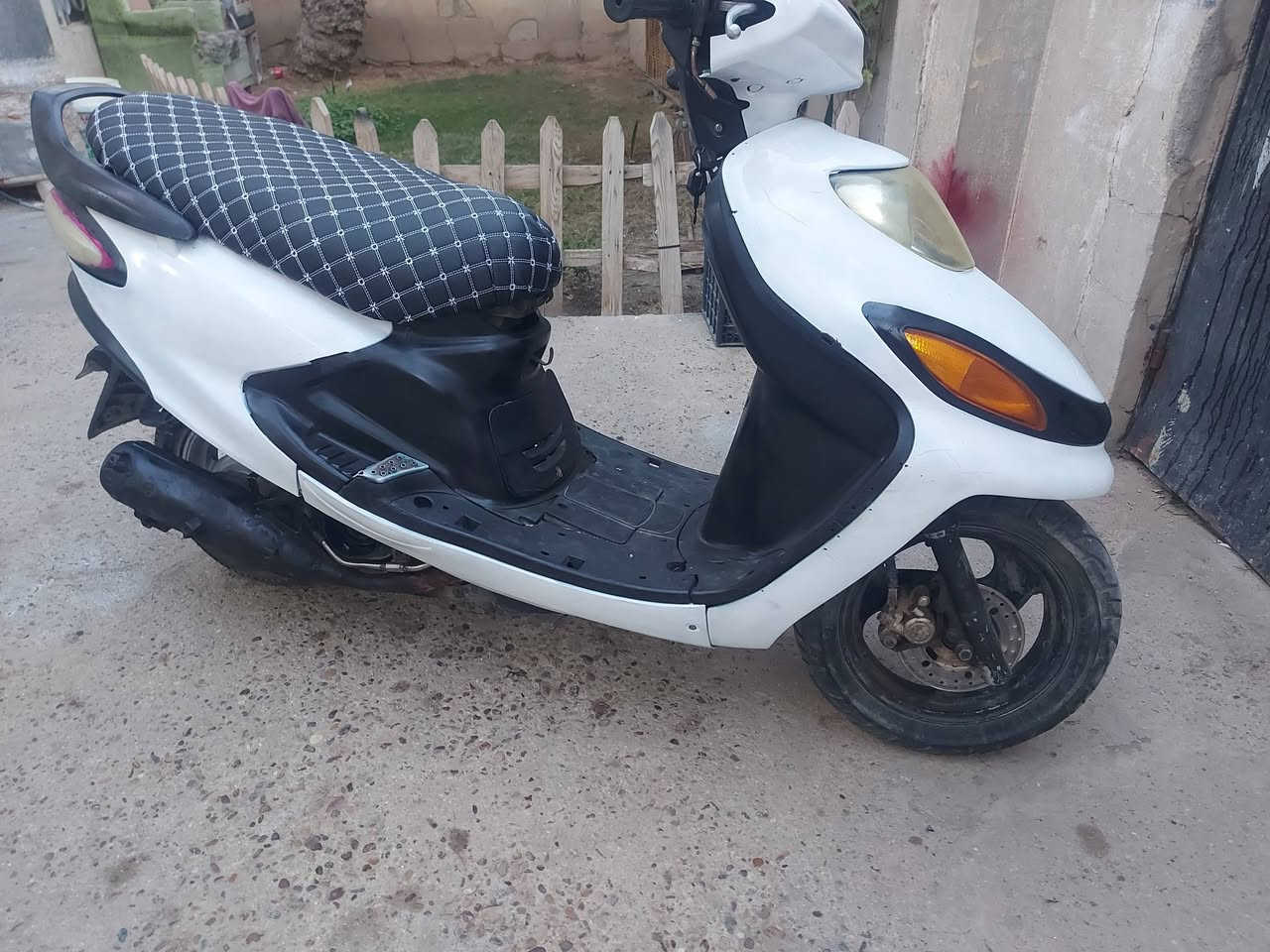 للبيع دراجه ياماما ياباني  شغاله سلف وهندر والكهرباء  شغاله كلها  كشر حيل نظيف السعر  250 الف للتواصل رقم ***********

