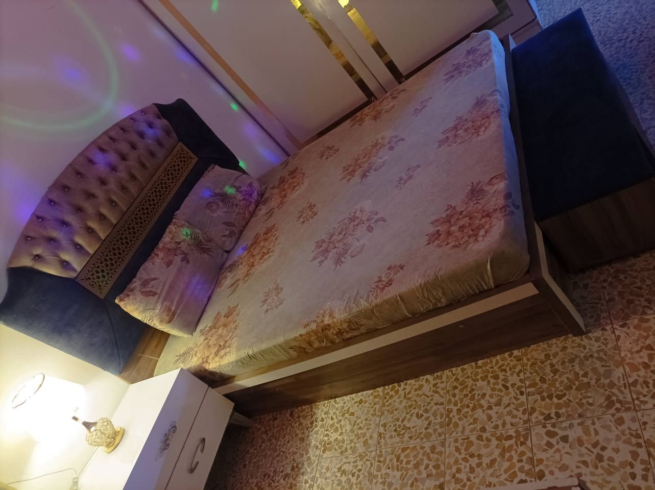 للبيع كنتور كبير جديد وجربايه ام نفرين ب 300  وجربايه ام نفر وكنتور صغيرب175 كنتور اطفال جديد ب100 العنوان بغداد تصال ع رقم *********** مكلفه بالنشر
