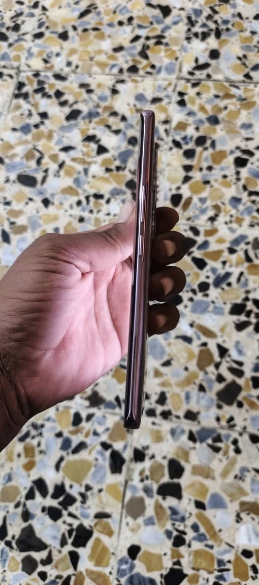 هونر X9c • بطارية ٦٦٠٠ • البصمه متوقفه