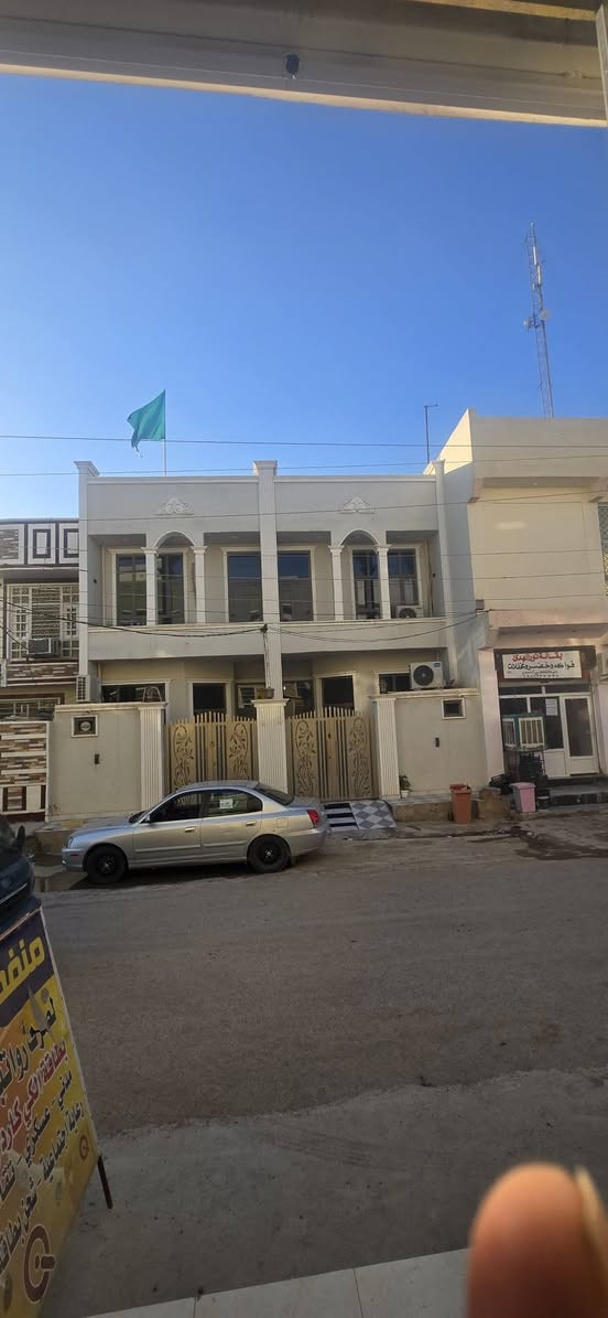 بيت جديد للبيع (بناء حديث وجاهز للسكن) 🏠
​المساحة: 100 متر (طابقين).
​الموقع: دور الزراعة الثالثه عله الشارع الرئسي الفرعي داخل المنطقة
​الملكية: طابو صرف زراعي، سند 25 (تحويل مباشر)
​الميزات: موقع مميز وقريب جداً من المدرسة مع توفر كافة الخدمات الأساسية (ماء، كهرباء، أسواق، وتبليط) ✨
​السعر: 88 مليون
بي مجال شي بسيط 
​📞 للاستفسار والمعاينة، يرجى الاتصال على الرقم: ***********
(أو المراسلة واتساب)
