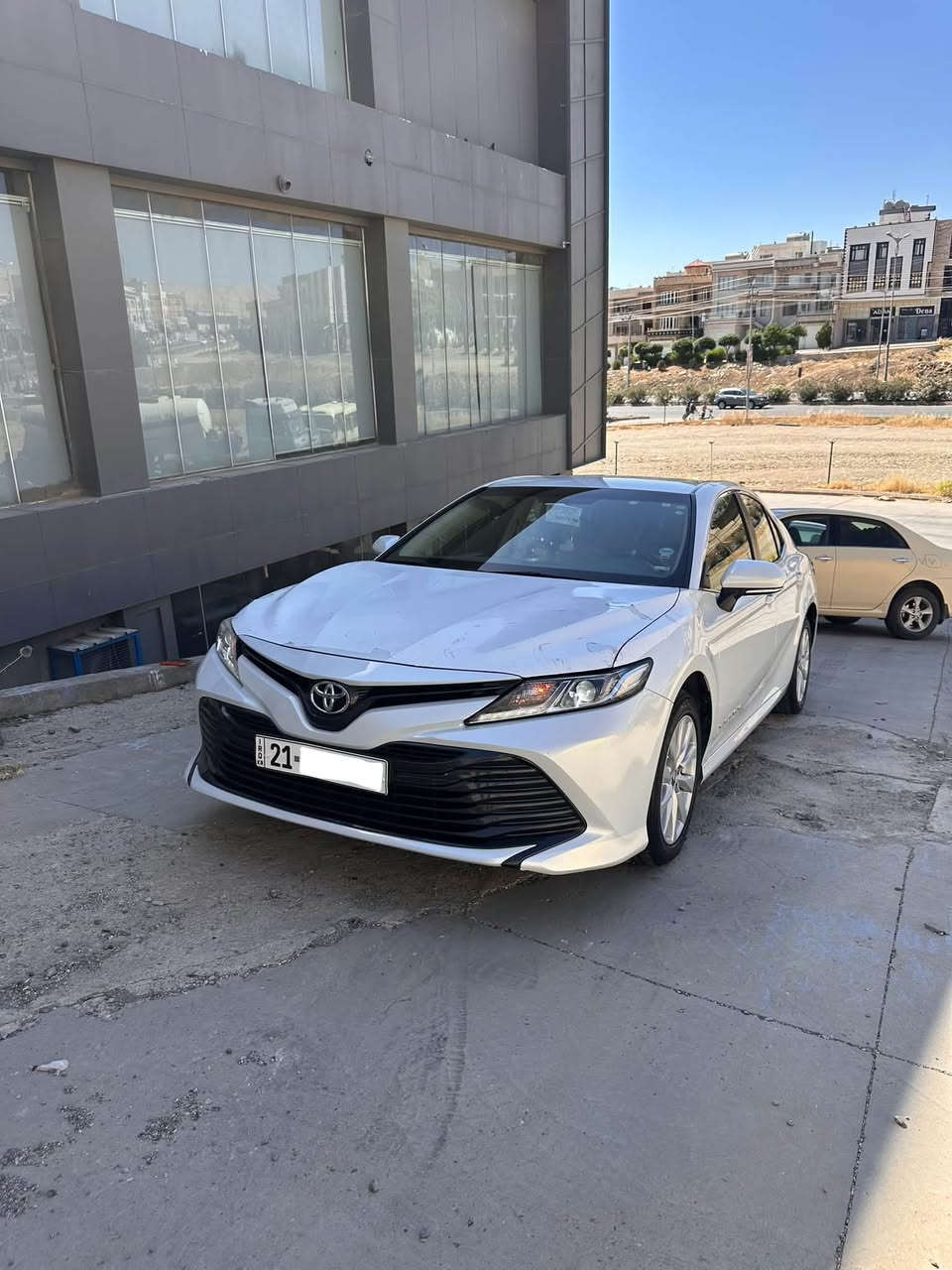 كامري 2022 خليجي ساز كفالة 
سيارة ماشيه ٦٨ الف جديدة 
بدون صبغ بدون ضربة بدون تبديل بدون بارد 

سيارة رقم سليمانية و بسمي و مكانها سليمانية شرط تحويل او وكاله 
٤ سلندر محرك ٢.٥ 
***********
