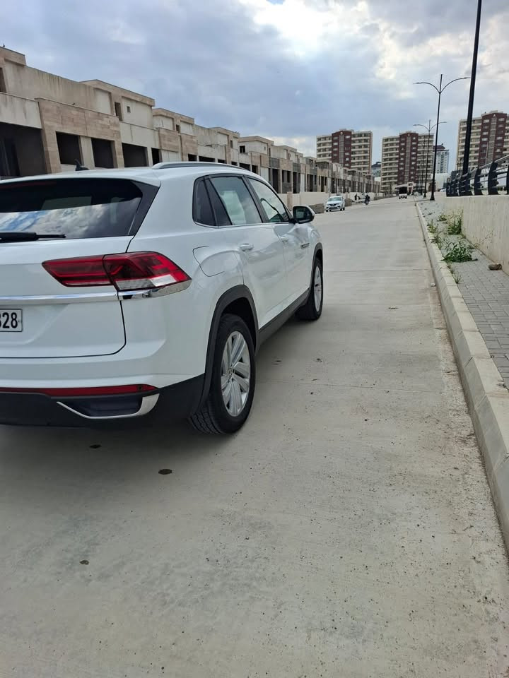 پاسات اتلس موديل2021
لون ابيض 
حادث جاملخ و بنيد بدون دواخل 
ماشي 108 km 
سنوية لوحة جديد 
مواصفات فولل 
بانوراما ✅
كامل حساس ✅
كاميرة 360✅
كشنات جلد +تدفئة ✅
رادار امامي خلفي ✅
نضام auto stop start✅
محرك 6سلندر ✅
بدون نقص السيارة حدادية تخم تاير جديد 
محرك گير ما مفتوح 
مكان سليمانية 

***********
