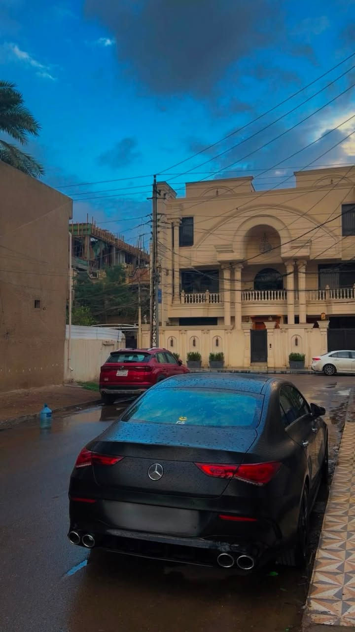 السلام عليكم
مارسدس للبيع
CLA 250 4MATIC 2023 
السياره نظيفه كلش وكاصها على ايدي 
وحادثها كلش خفيف بس دعاميه وبدون ايرباك السياره
وكلش نظيفه السياره بالنسبه الخواتها وموديلها
 ومكفوله مـن اي صبغ
السياره 4MATIC يعني دفع رباعي مو امامي نفس الموجودات!
ومواصفات المارسدس معروفه
الممشى مالتها 34 الف كيلو
السياره مغلفه PPF طافي وبي ضمان ٨ سنوات وكلش لايگلها
وصيانتها وسيرفسها كلها يم ماس مارسدس ومابيها اي نقص
مسج واحد بيها مال النقطه العمياء مابي قاعده ويطفه ويشتغل 
يعني محتاجلها بس قاعده مال رادار 
واذا تحب راسلني ادزلك صور الحادث ورقم الشاصي
والسياره رقمها بغداد تنباع بدون الرقم انطيك رقم ببدالها
مكانها السياره الجادريه 
رقمي والتواصل واتس
***********
