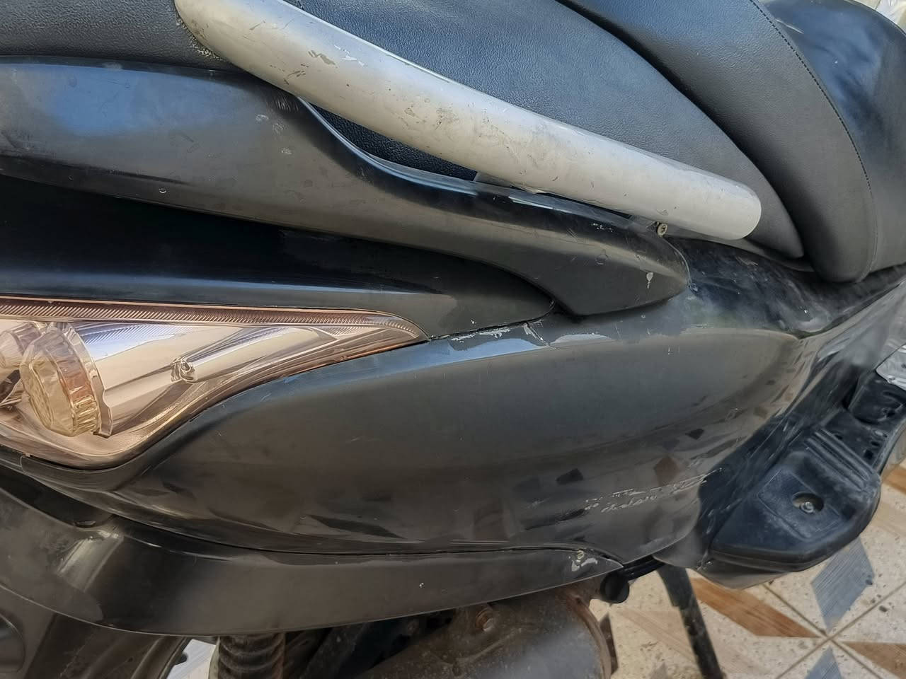 اسلام عليكم فورزه ٠٨للبيع بيه جراد بلكفر عل فحص السعر مليون وميه وبيه مجال

