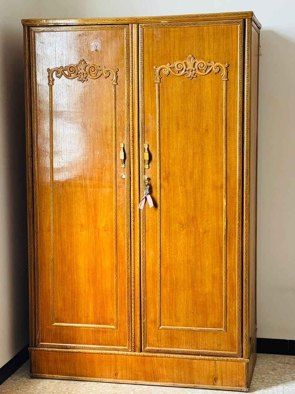 كنتور البيع كلش نضيف ١٥٠ وبي مجال العنوان كربلاء طريق النجف جامعه العميد  رقم الجوال ***********نبيل الطيب
