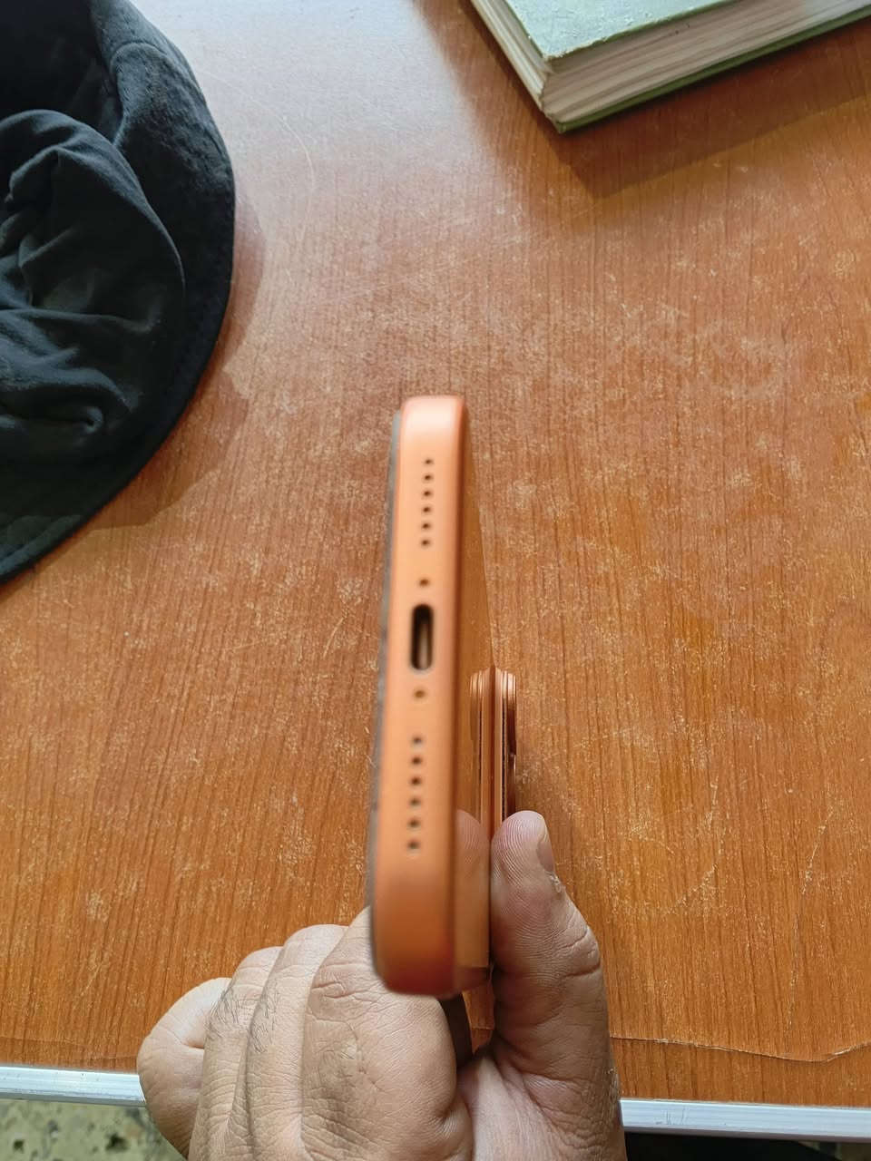 📱 للبيع iPhone 17 Pro Max
🔹 نسخة الشرق الأوسط
🔹 خط واحد
🔹 مستخدم لمدة 4 أشهر فقط
🔹 عدد دورات البطارية: 112 دورة
🔹 الجهاز نظيف جدًا وخالٍ من الخدوش والأعطال
🔹 جميع الملحقات الأصلية متوفرة

💰 السعر: 1,850,000 دينار عراقي

📞 للتواصل: ***********
مكلف بالنشر ماموجود ماسنجر التواصل ع الرقم
