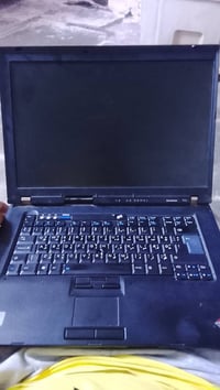 عندي بلاتوب شغال البيع سعر 25هوه شاحنه ستفسار 07762115616بكاني بغداد م...