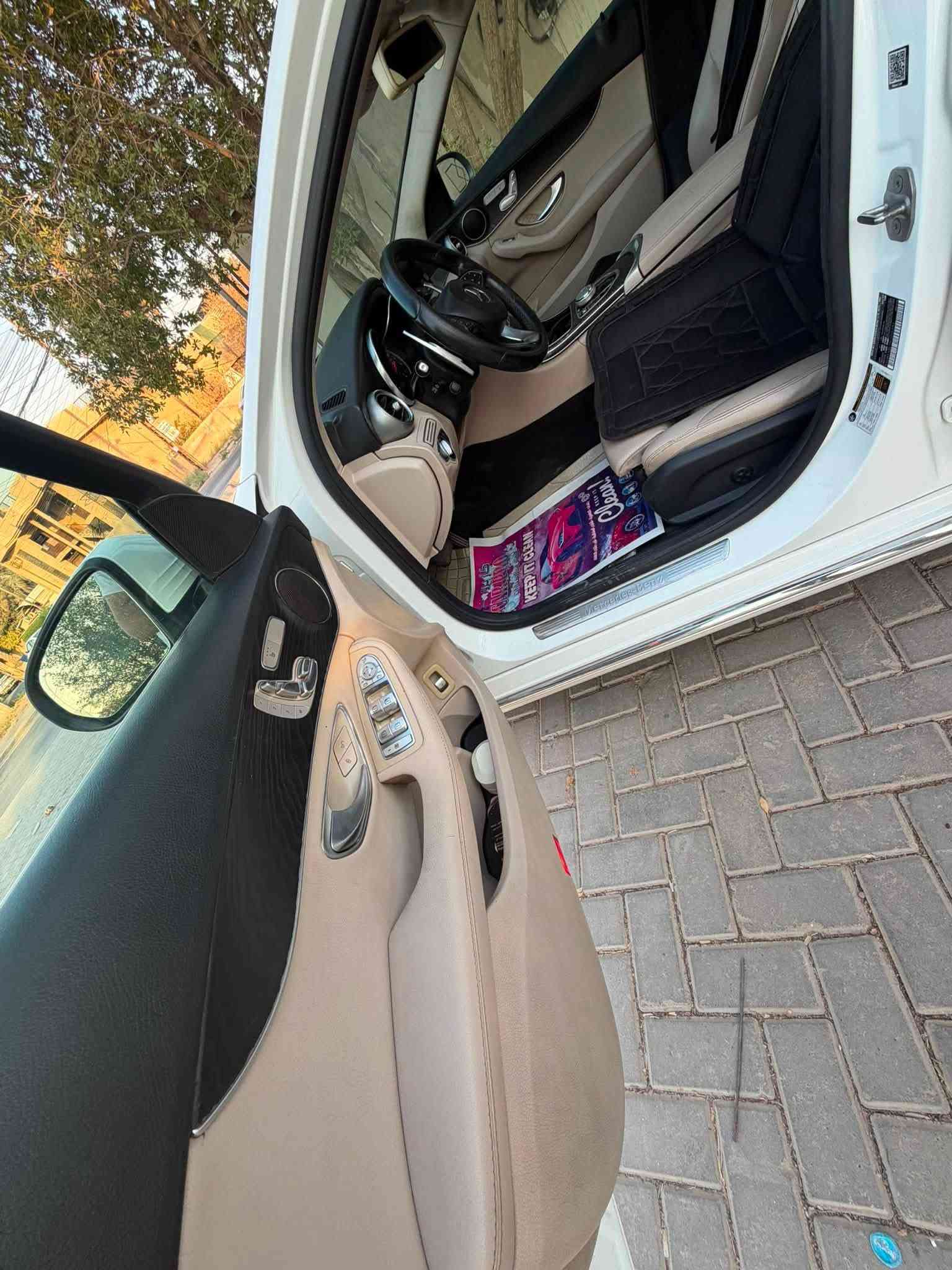 مارسدس c300 فول صفر مسج 
صبغ جزء من لبنيد 
ماشية ٩٠ mil 
بدون نقص جاهزة سيارة 
مكاني بغداد  
162$ 
***********

نص مكتوب في الصور:
- 000-23983588 - 12/12/2018 INSURANCE AUTO AUCTIONS, INC. - IAAI.COM 000-23983588 - 12/12/2018 BidFax.info