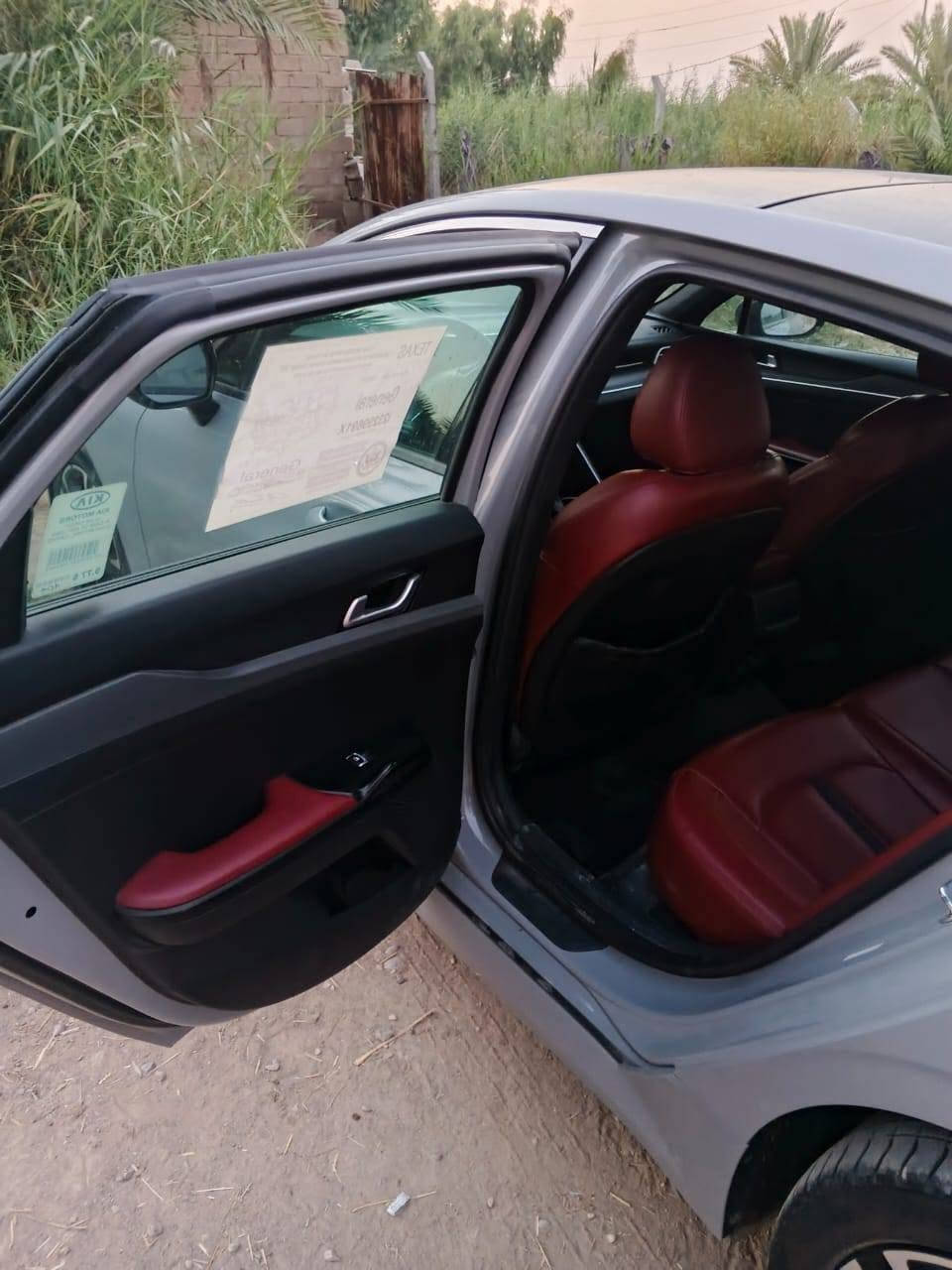 *       K5 GT Line 2022
رقم بغداد وارد امريكي لون سمنتي يخبل

ماشية 43 الف بس... بعدها زيرو

فول مواصفات: بانوراما + جلد + شاشه كبيرة

مبدل جاملغ وبنيد بأمريكا والباقي كفالة عامة  

السعر 175 ورقة وبي مجال للطيبين

اللي يريد يدخل خاص او يتصل: ***********
