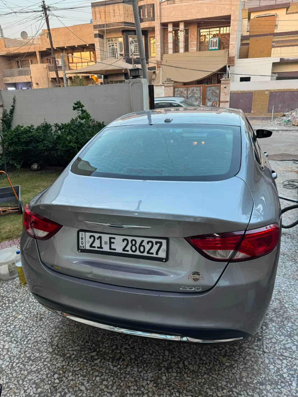 سلام عليكم 
للبيع كرايسلر c200 امريكي موديل 2016 حادثها جاملغ وبنيد بدون دواخل الشواصي واللغود كلها مكفوله وبيها بلعراق صار بيها ضربه خفيفه باب الصدر وانصبغ بدون دواخل كير مكينه صدر تبريد كله مكفول مكان السياره بغداد نفق الشرطه  حي حطين 
السعر 92 وبيها مجال 
***********
