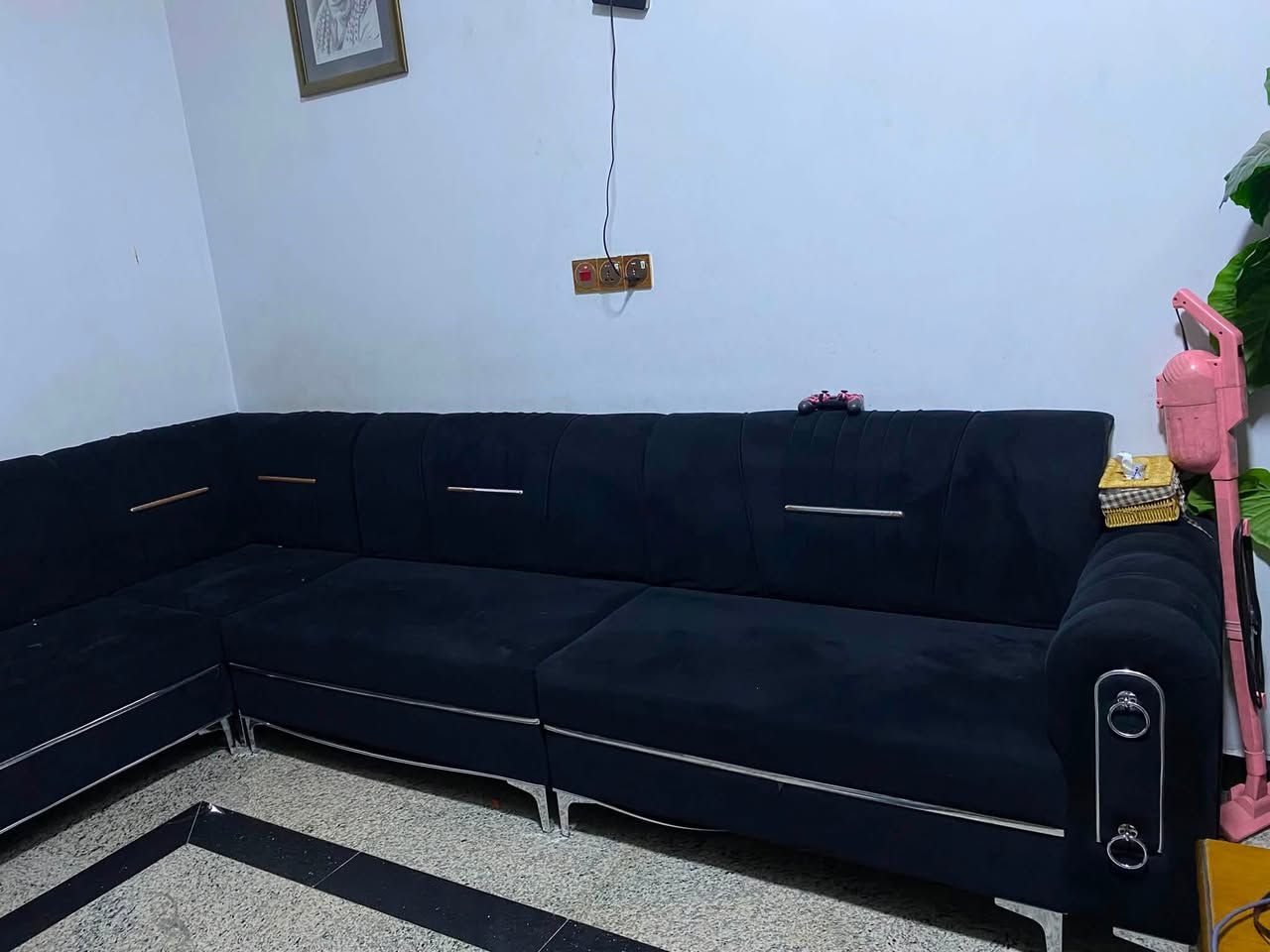 تخم عدد ثنين للبيع بغداد للستفسار ***********
