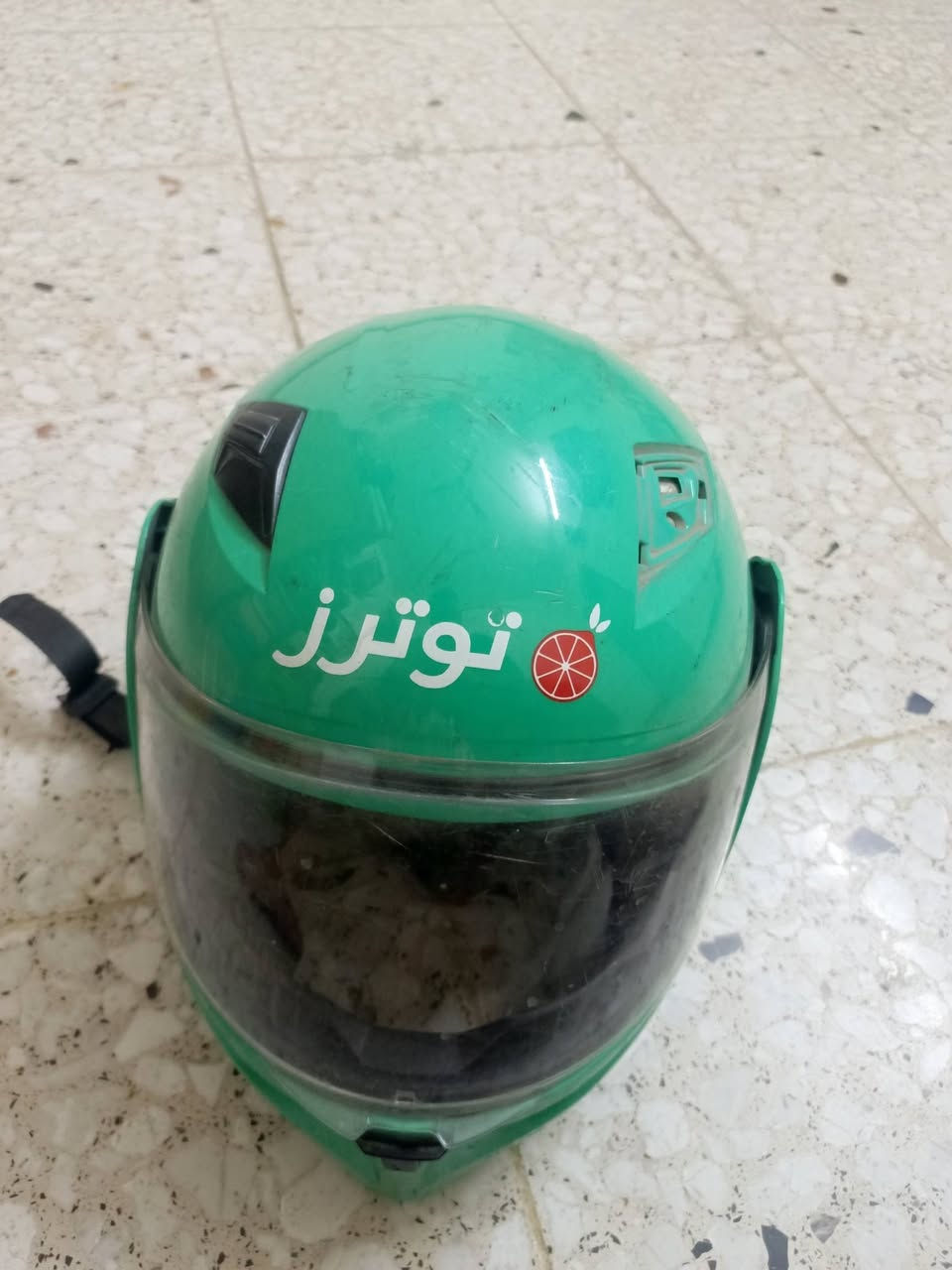 السلام عليكم شباب خوذة توترز للبيع نضافة 80% قيم وأخذ 
واتساب ***********
