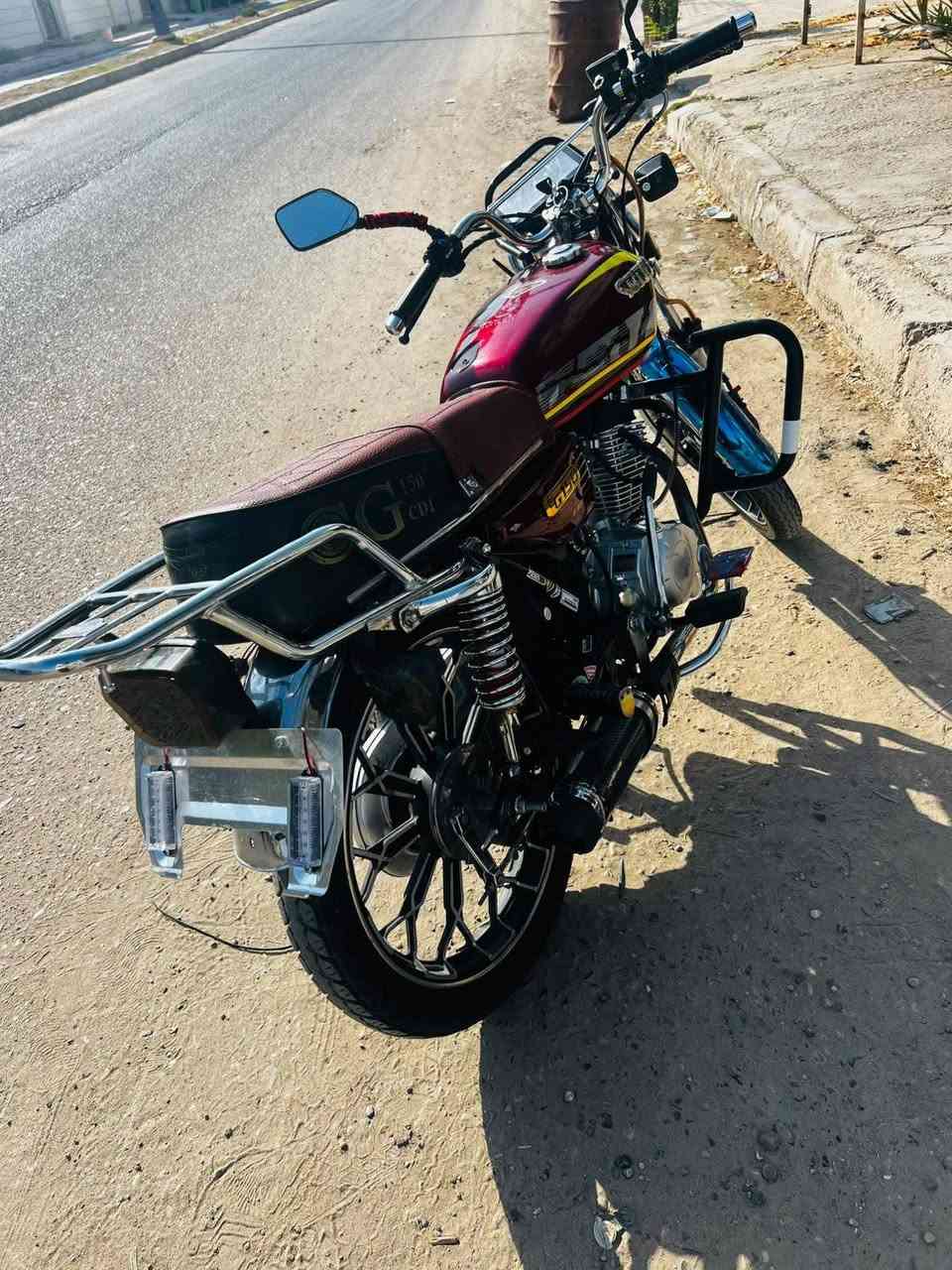 سلام عليكم دراجه سونك للبيع موديل 24 نضيفه فول سعر 750وبي مجال قليل مكاني رمادي
رقم ***********
