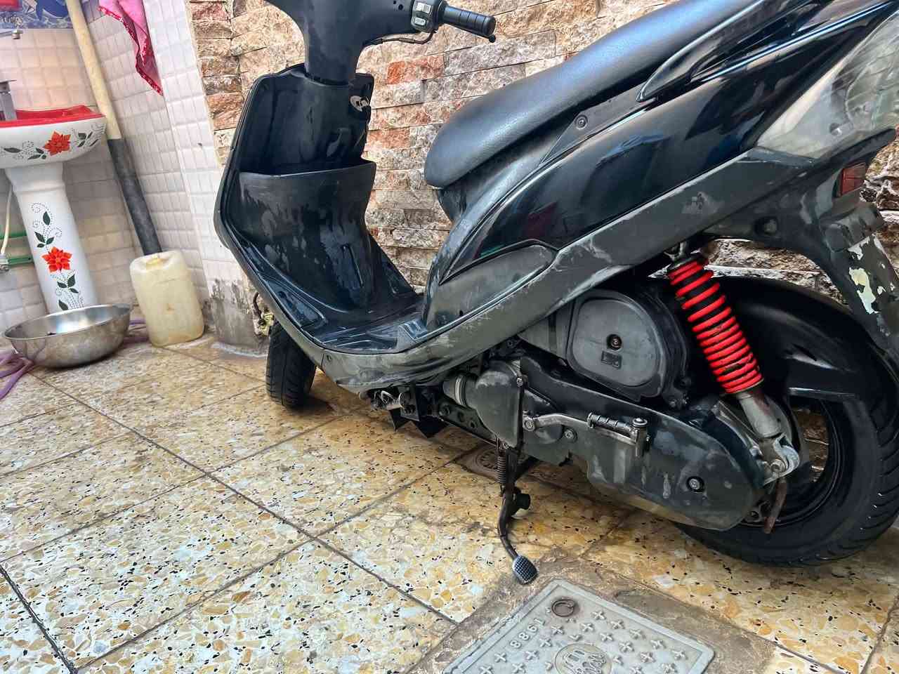 السلام عليكم ماكس عدلة كاملة دراجة جديدة مكينة حلوة مكينة 49 نكرة سلف كهربايات كلهة شغالة مابيهة نقص مكان كربلا تصال ***********
