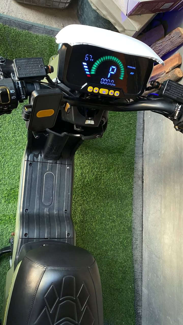 دراجة شحن R9 موديل 2026 نظيفة جداً .. مكفولة من كلشي 5بطاريات كبيرة .. السعر 450 العنوان كريعات ***********
وكلشي موجود بالسوك والنظافة تحكم
