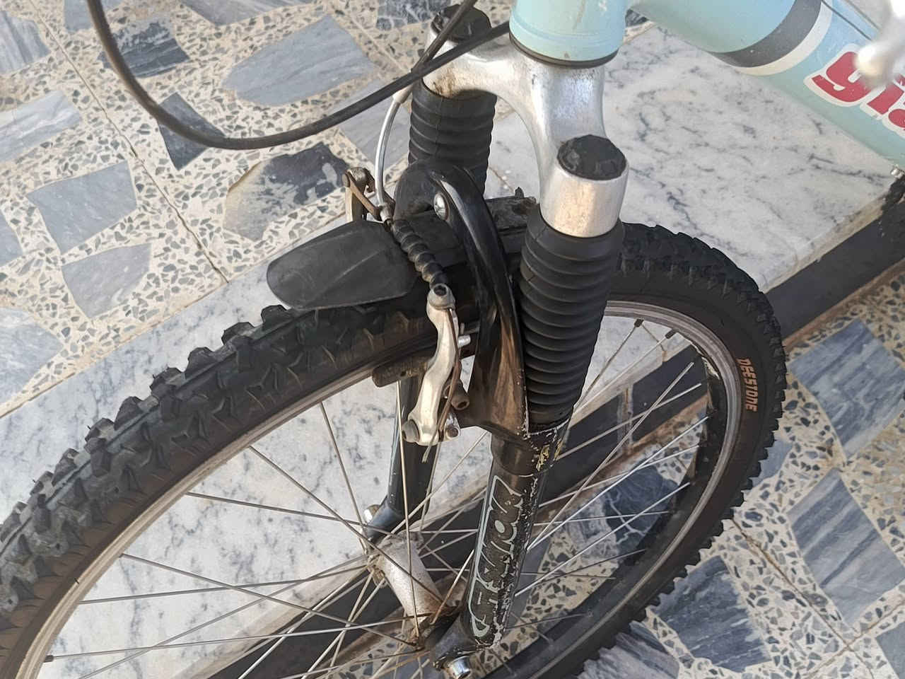 بايسكل جينت ماركه معروفه درجه اولئ
بايسكل مختم جينت مامبدل قطعه غير الكير فقط
بايسكل نضيف دبلاته شغاله فول 
لشه المينوم يعني ريشه
كير امامي شغال فول 
كير الخلفي يحتاج تعير
السعر 95 بي مجال بسيط
مكاني موصل سيدتي جميله 
رقم *********** او اكتب تعليق و اطبلك خاص
